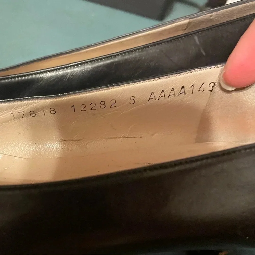SALVATORE FERRAGAMO VINTAGE BLACK LEATHER HEELS